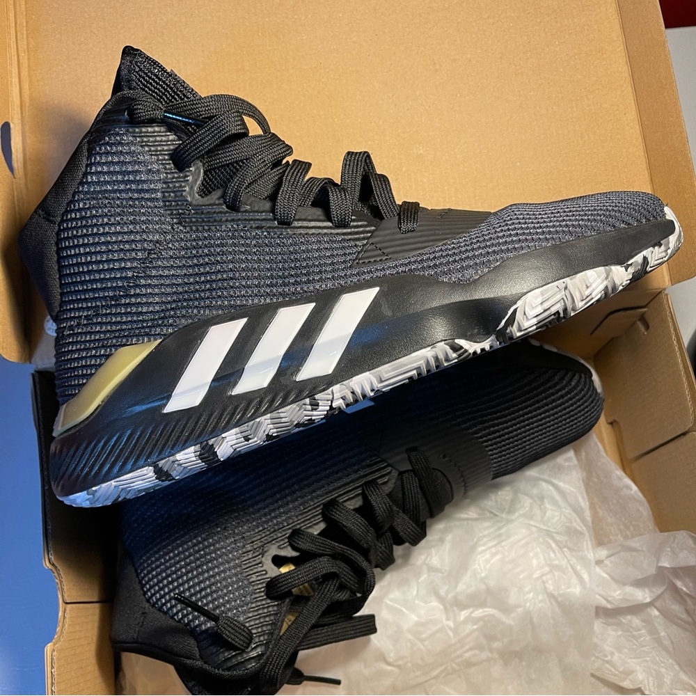 Adidas Pro Bounce 2019 Size 10.5